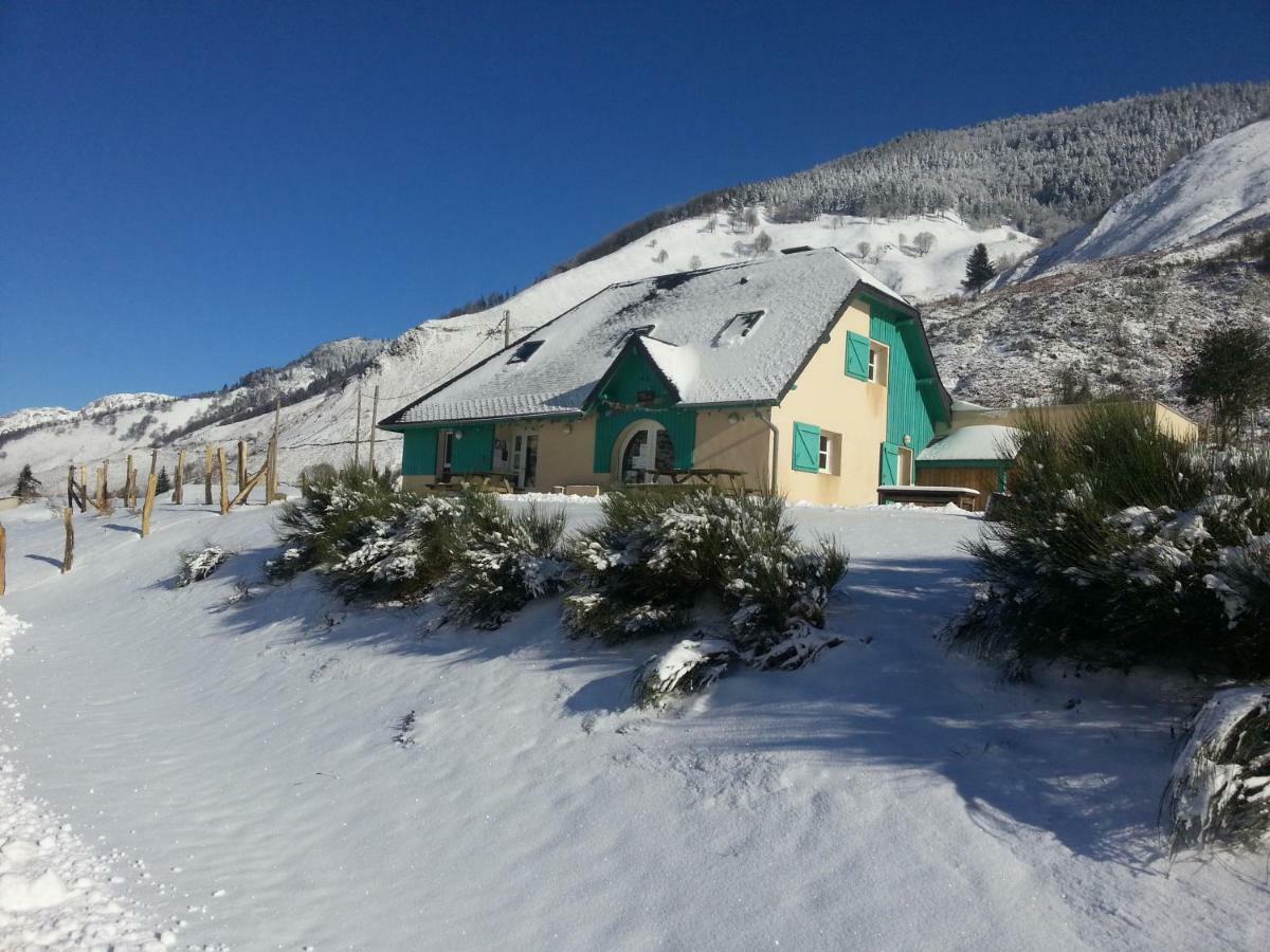 Gite De Montagne Du Plateau De Lhers- Accueil Randonneurs Accous ภายนอก รูปภาพ